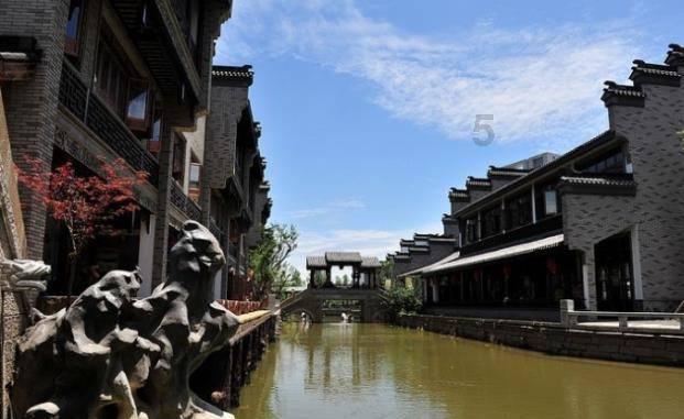 盐城亭湖区职工子女同台诵读迎新春